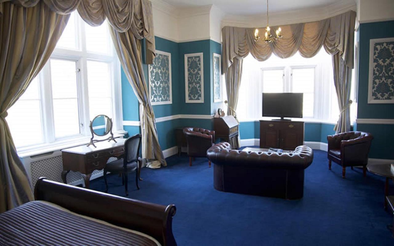 Lynford Hall Hotel Mundford Екстериор снимка