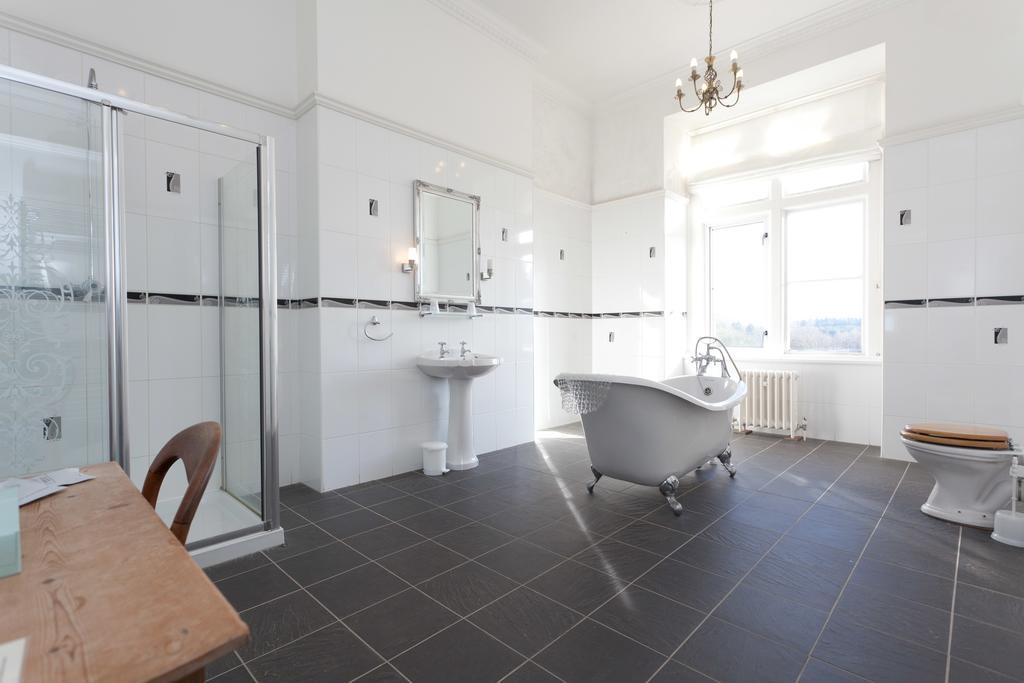 Lynford Hall Hotel Mundford Екстериор снимка