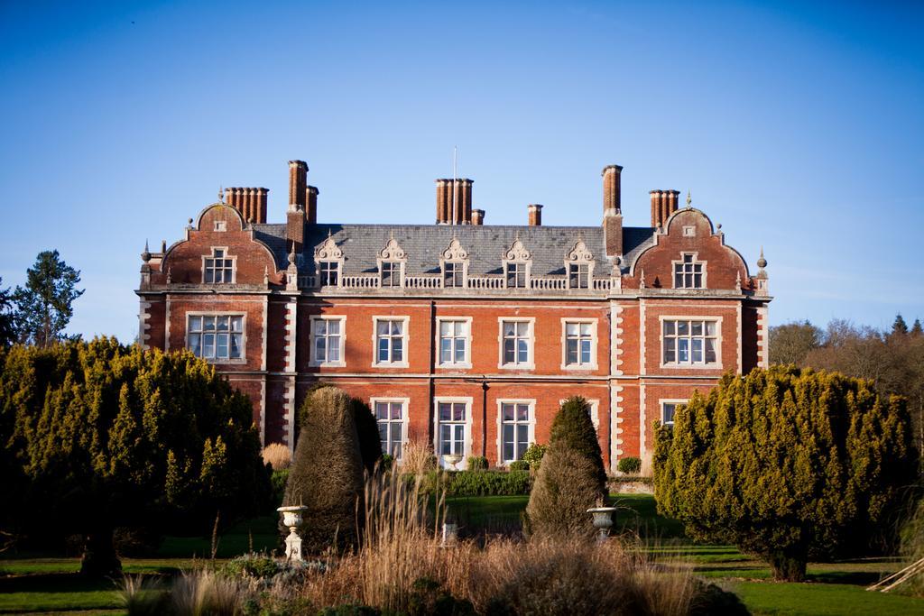 Lynford Hall Hotel Mundford Екстериор снимка