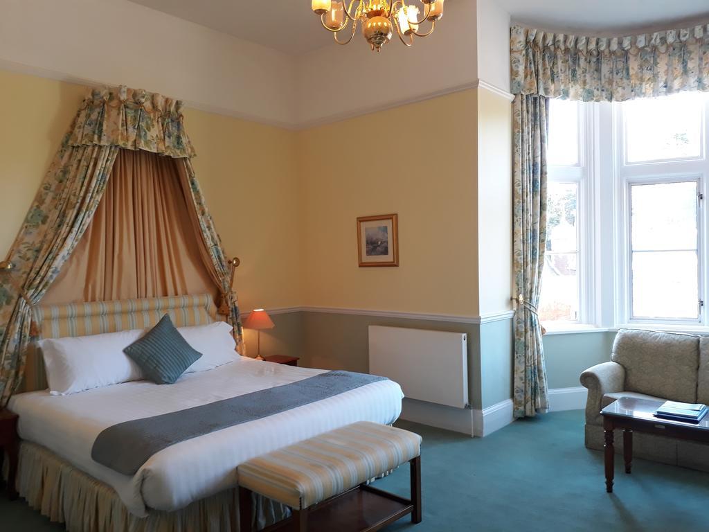 Lynford Hall Hotel Mundford Екстериор снимка