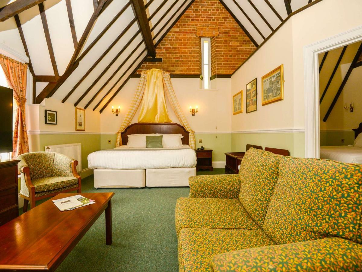 Lynford Hall Hotel Mundford Екстериор снимка