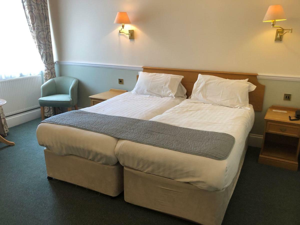 Lynford Hall Hotel Mundford Екстериор снимка
