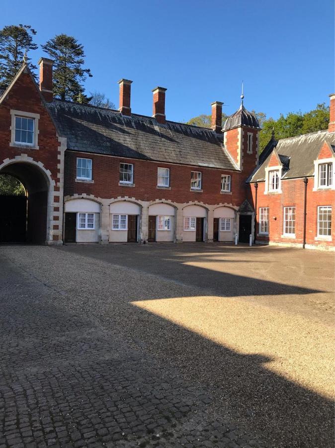 Lynford Hall Hotel Mundford Екстериор снимка